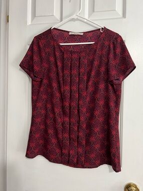 LOFT Red Floral Short Sleeve Pleated Blouse